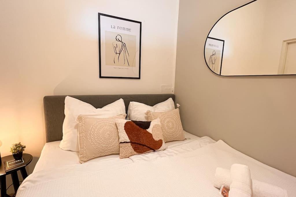 Cozy & Central 2 Bedroom Apartment Вена Экстерьер фото